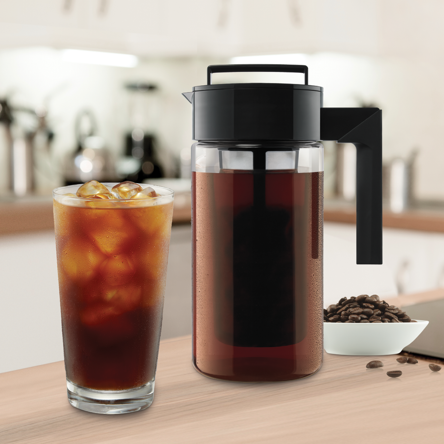 cold-brew-coffee-maker-q5 10310-ColdBrewCoffeeMaker-1qt-lifestyle2.png