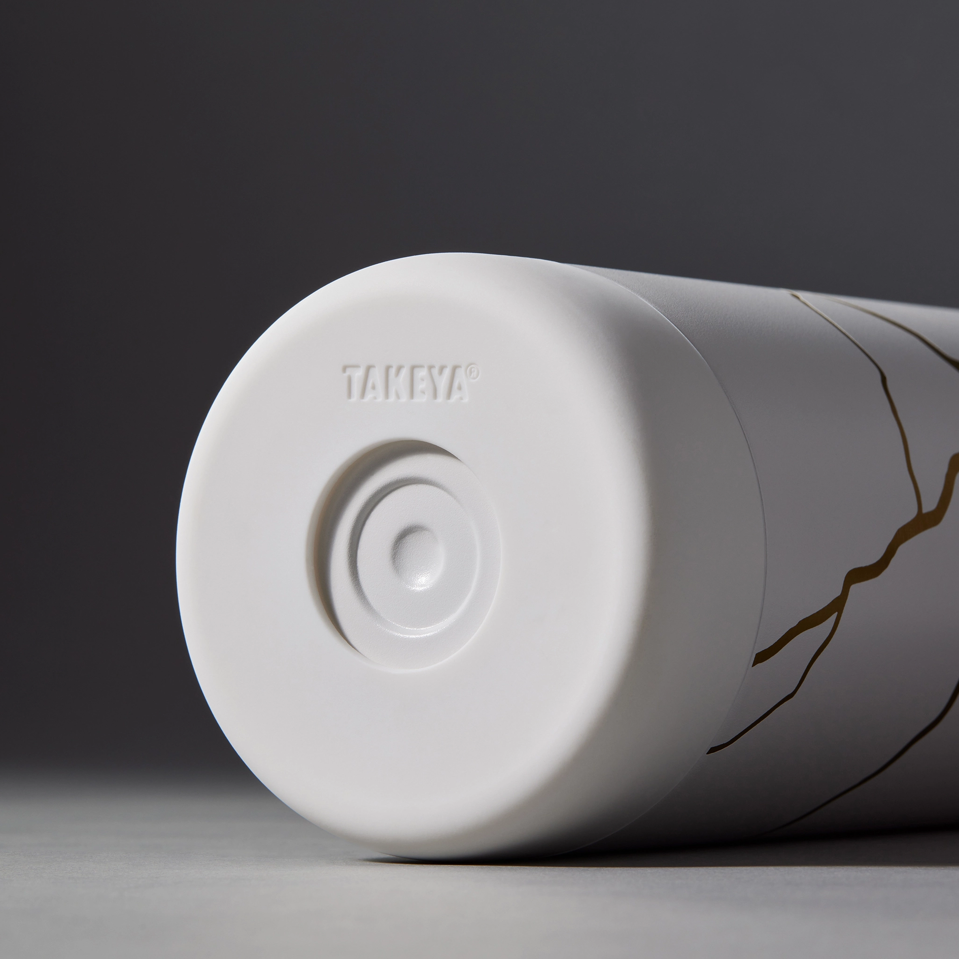 kintsugi-water-bottle-with-straw-lid-g9 51389-TK_HO25_Kintsugi_Takeya9255.png