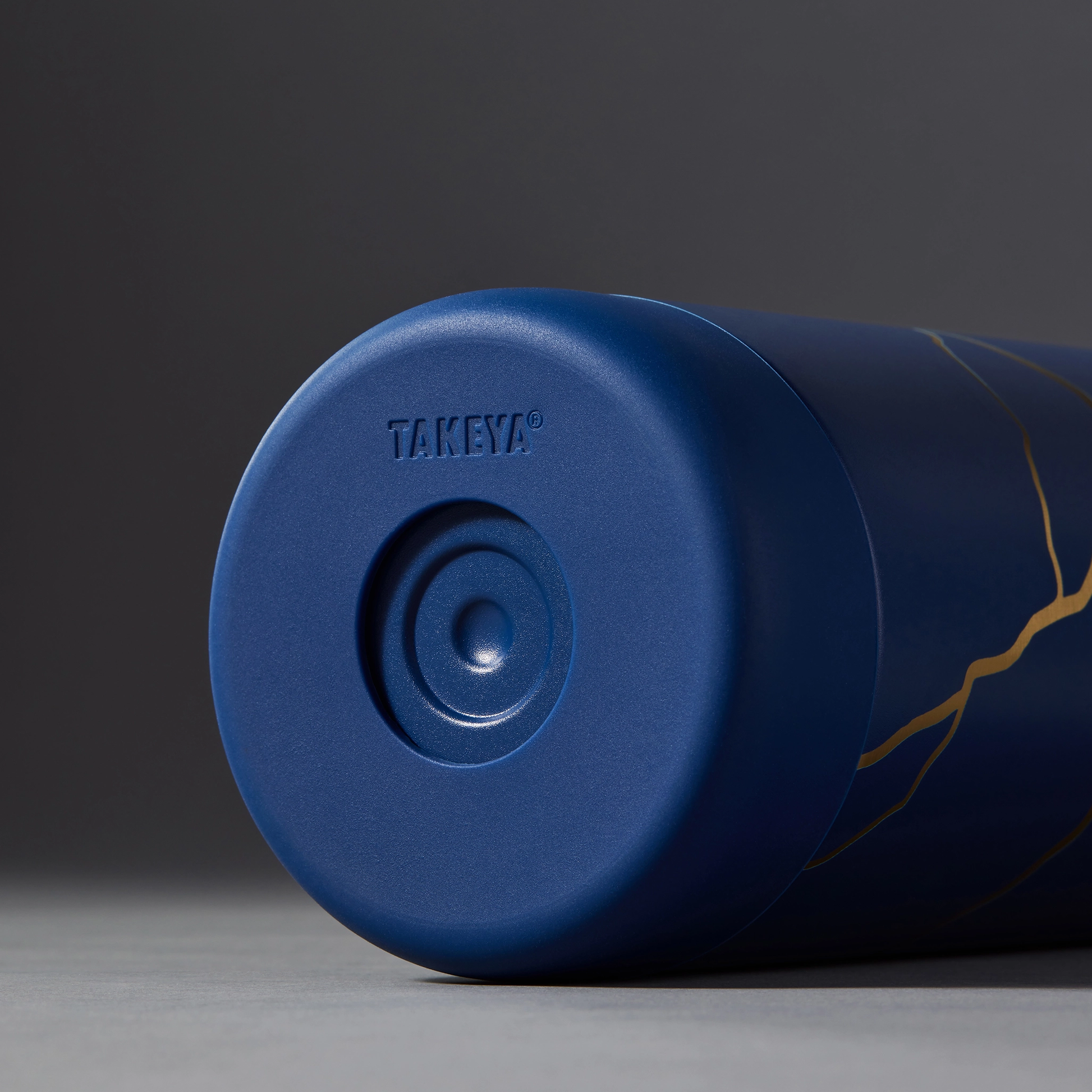 kintsugi-water-bottle-with-spout-lid-v9 51390-TK_HO25_Kintsugi_Takeya9249.png